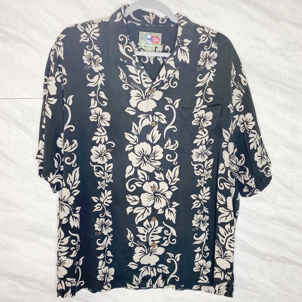 Hilo Hattie Aloha Shirt Medium